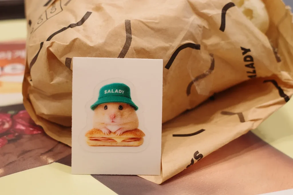 진심이 이룬 콜라보, 샐러디X'정서불안 김햄찌' 콜라보 마케팅 분석 18 샐러디 김햄찌아바타R0004001