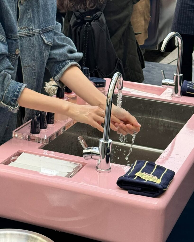 공간 마케팅 레퍼런스 어노브 팝업스토어