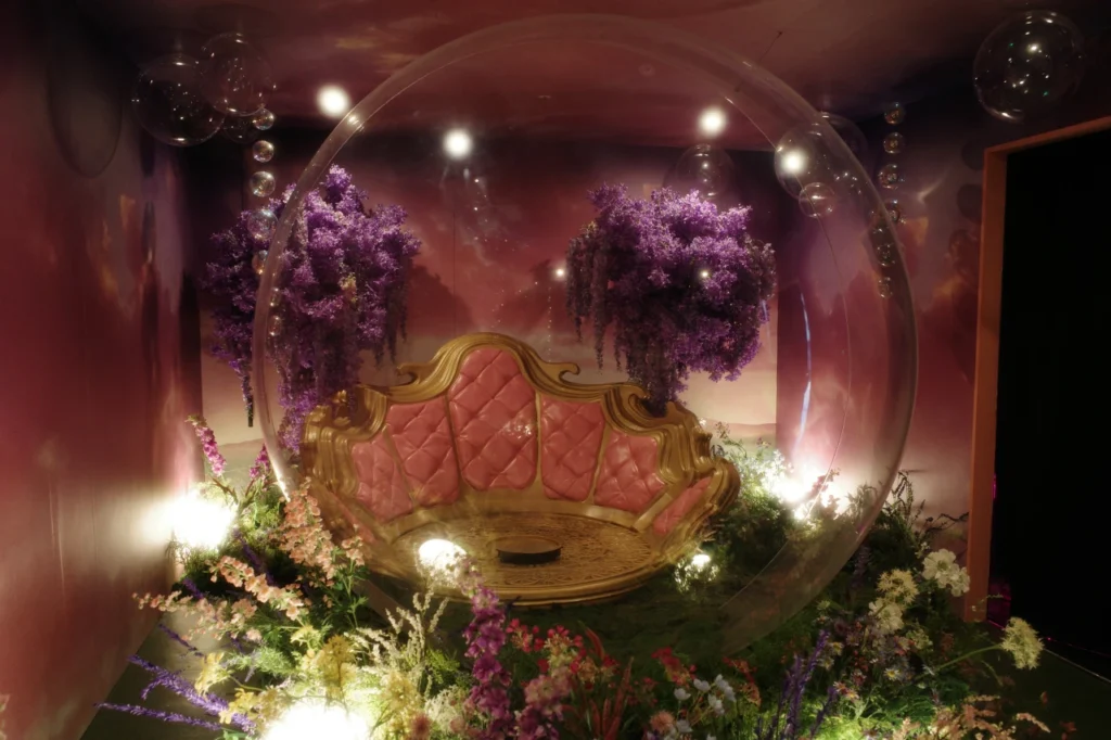 1년 공백을 인터미션으로: 영화 '위키드', IP 마케팅의 연결고리 전략 20 소마코R0005171