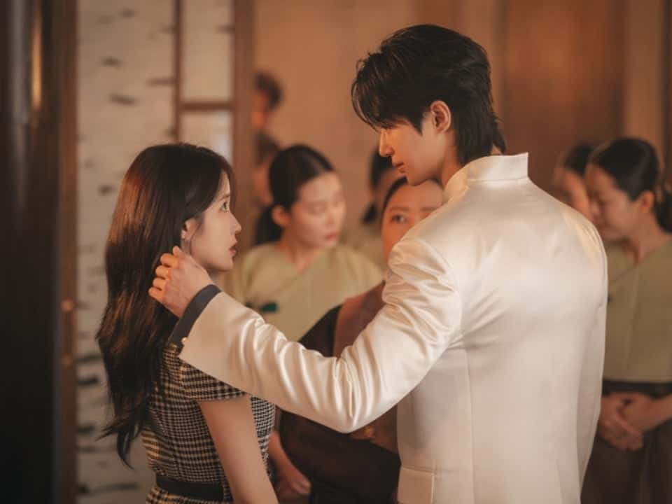 9490204E A434 4044 8CF0 BEA136190943