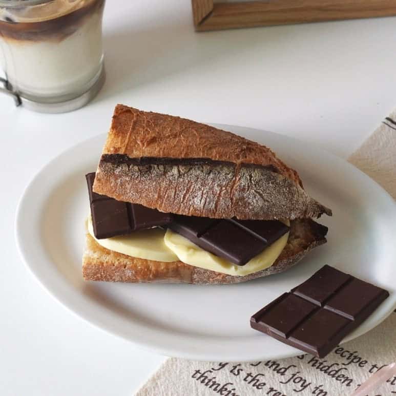 F&B 트렌드 초코 바게트