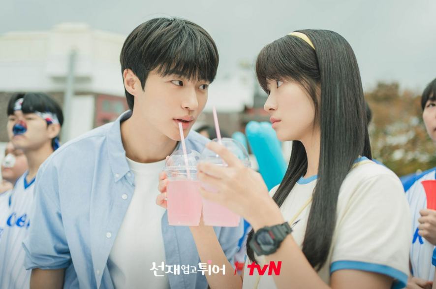 19년 전 드라마가 돌아온 이유는? (feat. 내 이름은 김삼순) 11 AAAAAAAAAAAAAAAAAAAAAD8IejaSzYill2ZN7XzrGuzK5kKcSD29Jw1t5H9LAsim img