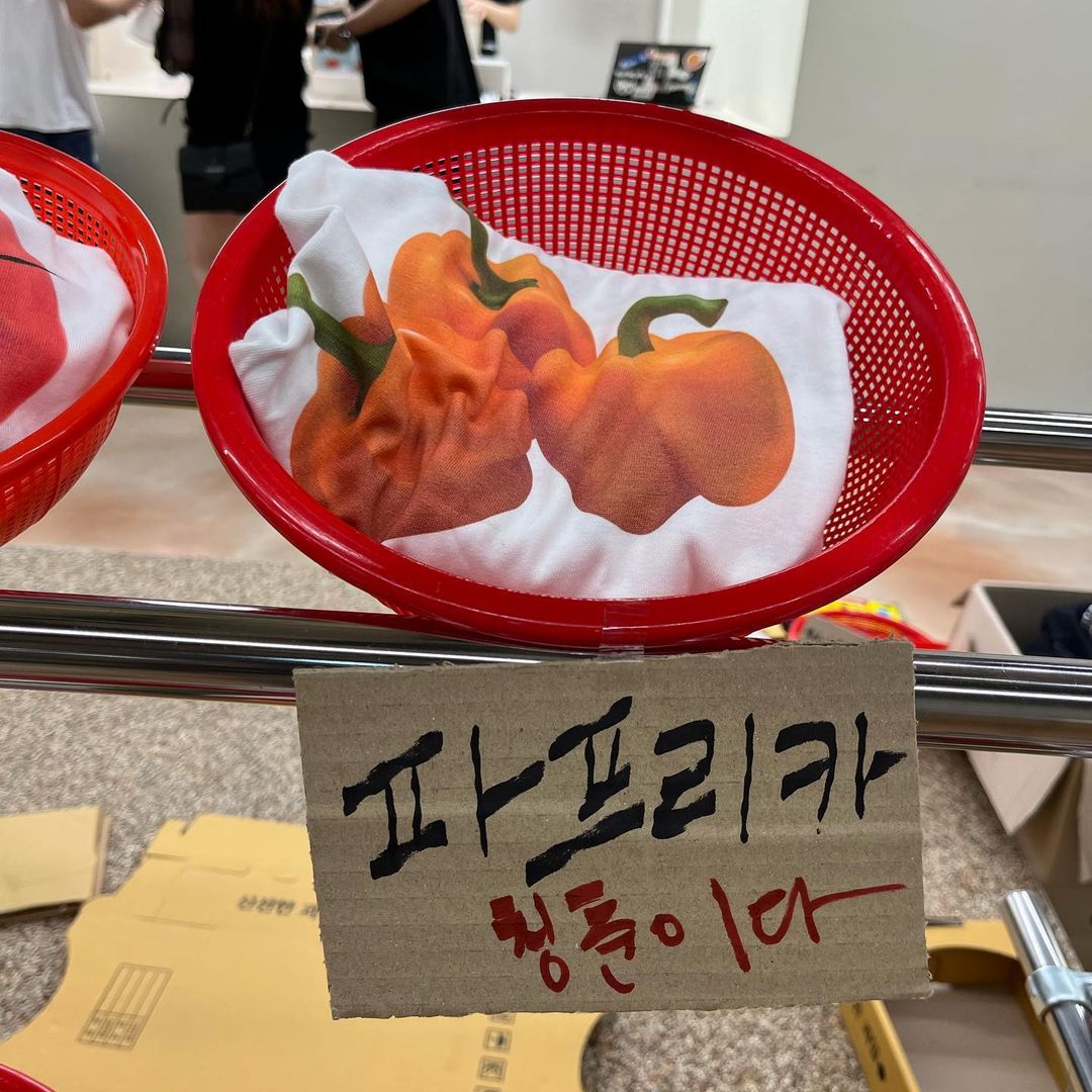 과일 트럭에서 티셔츠 살래요? 16 AAAAAAAAAAAAAAAAAAAAADU00jt4rrf4H8R8EsO z DHuiJs2wMx5YAUGLPkJDOP img